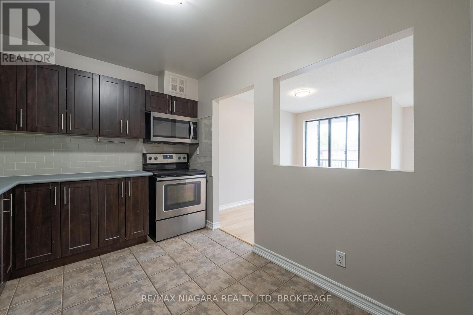 Photo 12 of 316 37 Rykert Street, St Catharines ON
