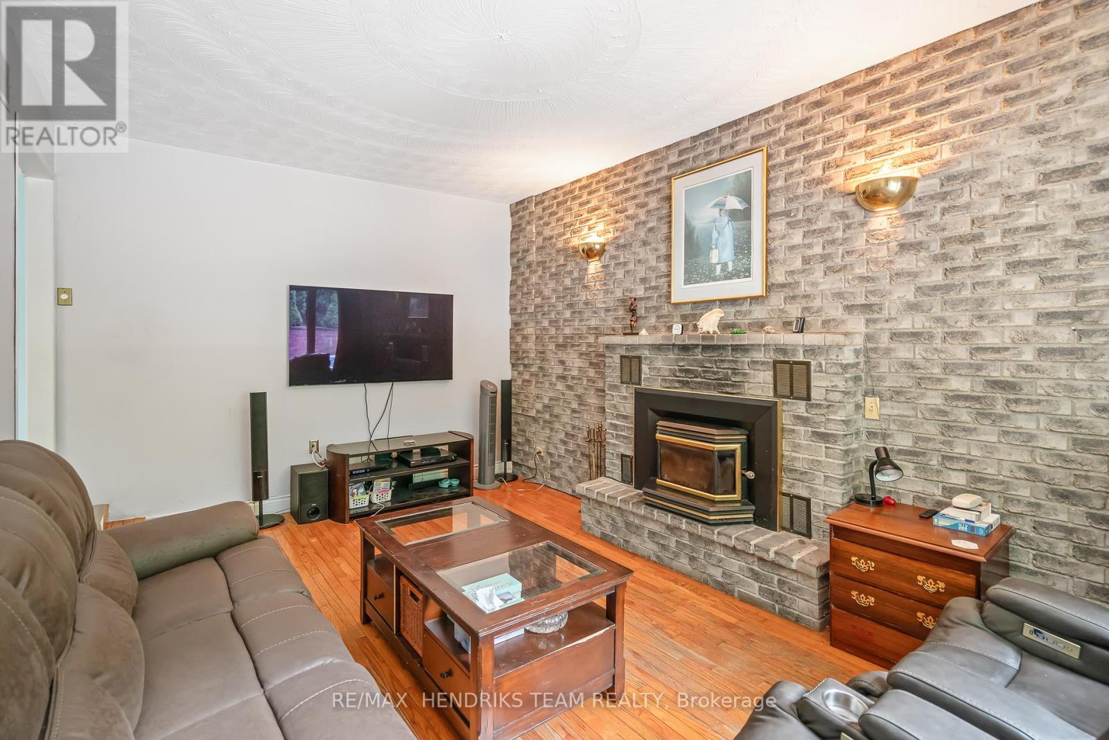 Photo 25 of 8 Sunhaven Court, Hamilton ON
