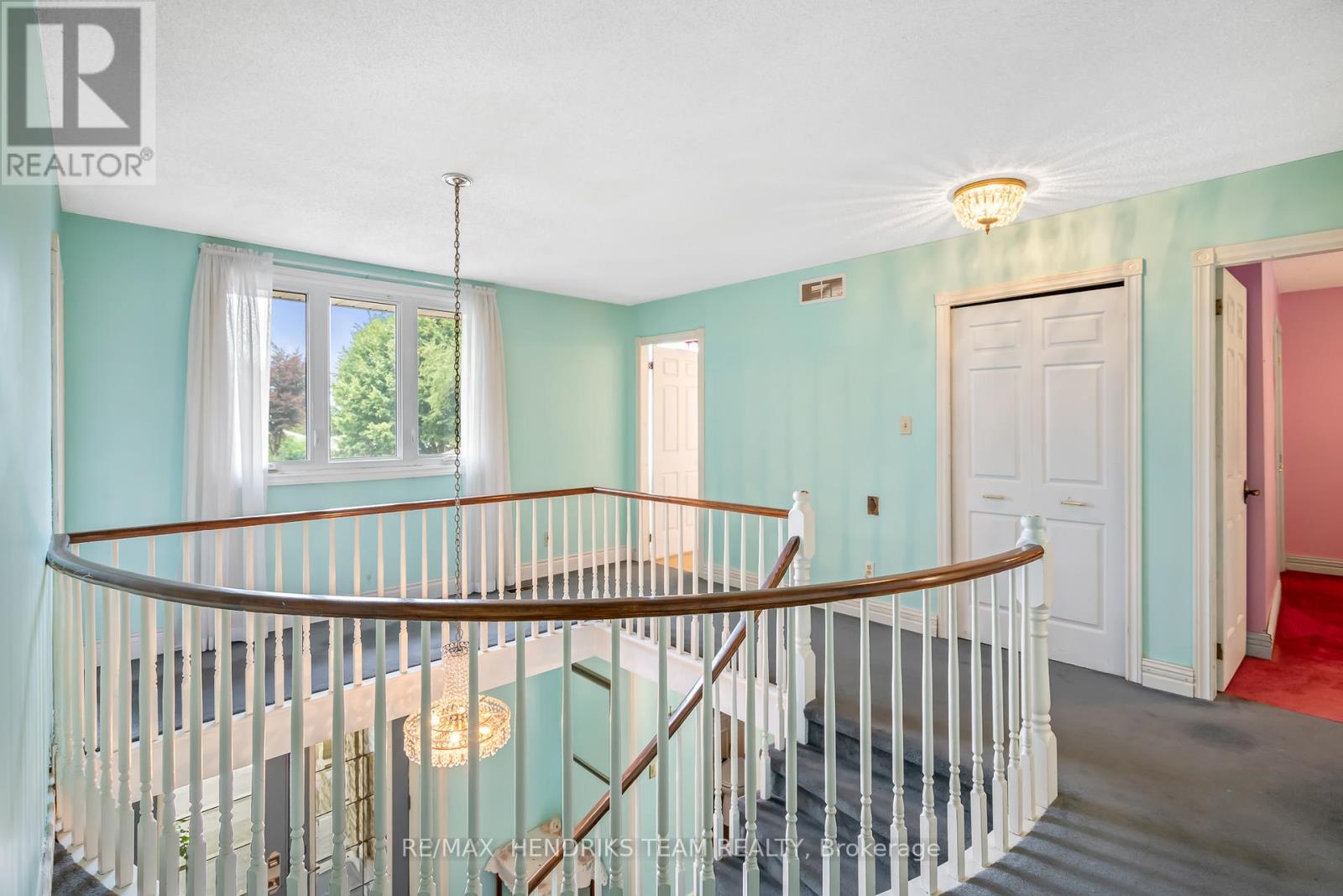 Photo 29 of 8 Sunhaven Court, Hamilton ON