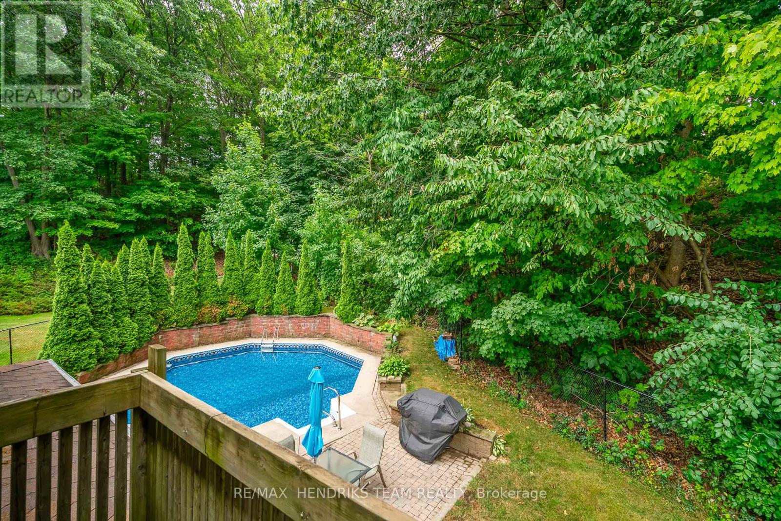 Photo 33 of 8 Sunhaven Court, Hamilton ON