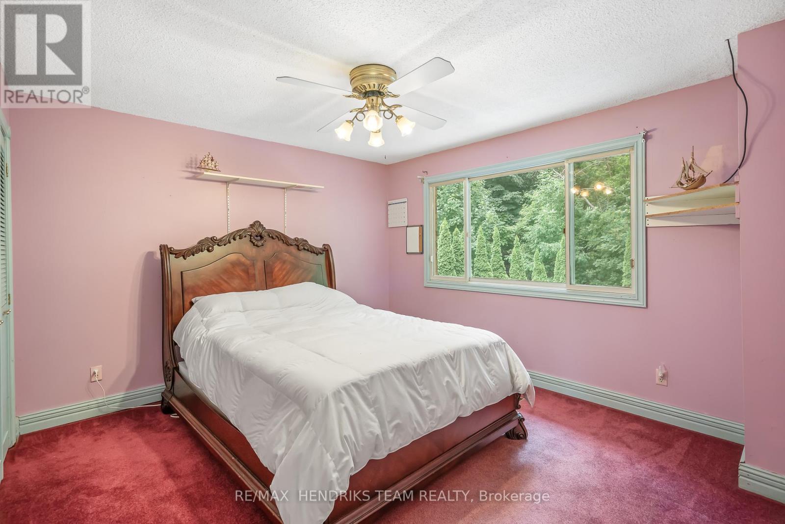 Photo 35 of 8 Sunhaven Court, Hamilton ON