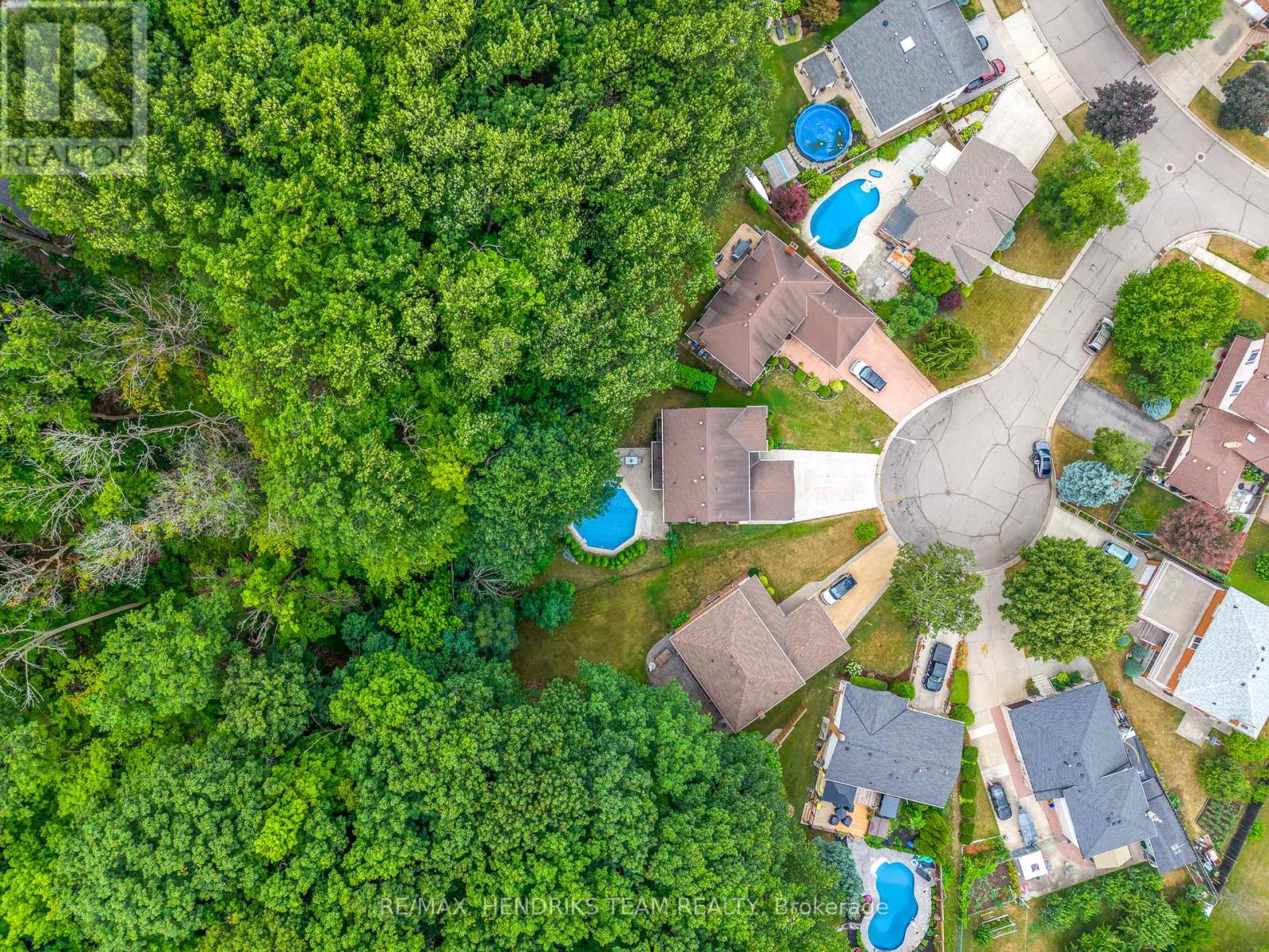 Photo 42 of 8 Sunhaven Court, Hamilton ON