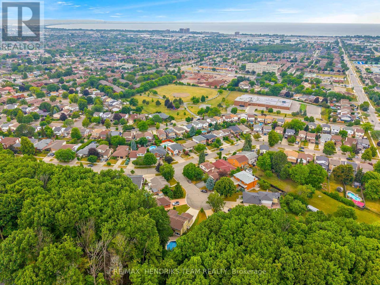 Photo 46 of 8 Sunhaven Court, Hamilton ON