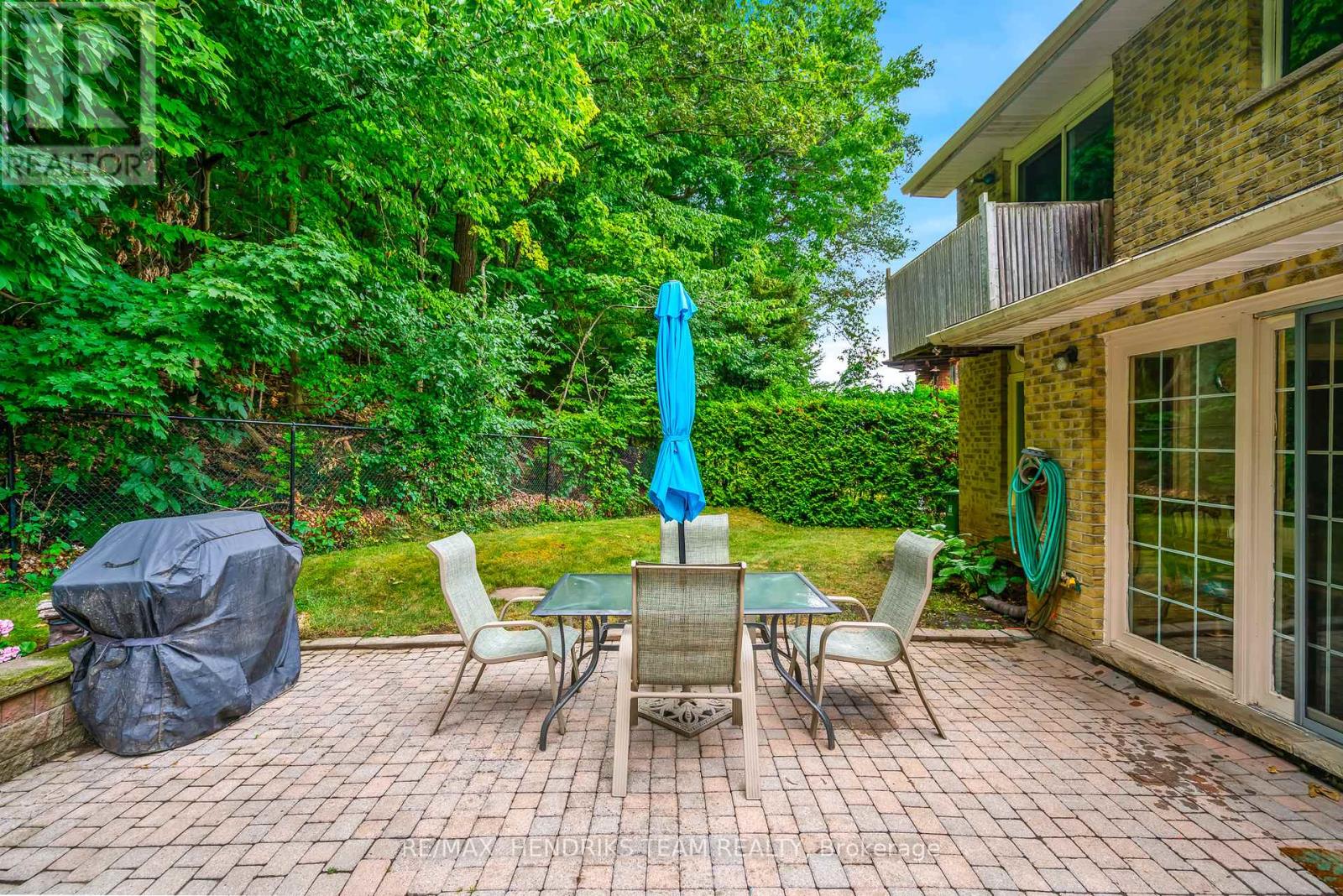 Photo 8 of 8 Sunhaven Court, Hamilton ON