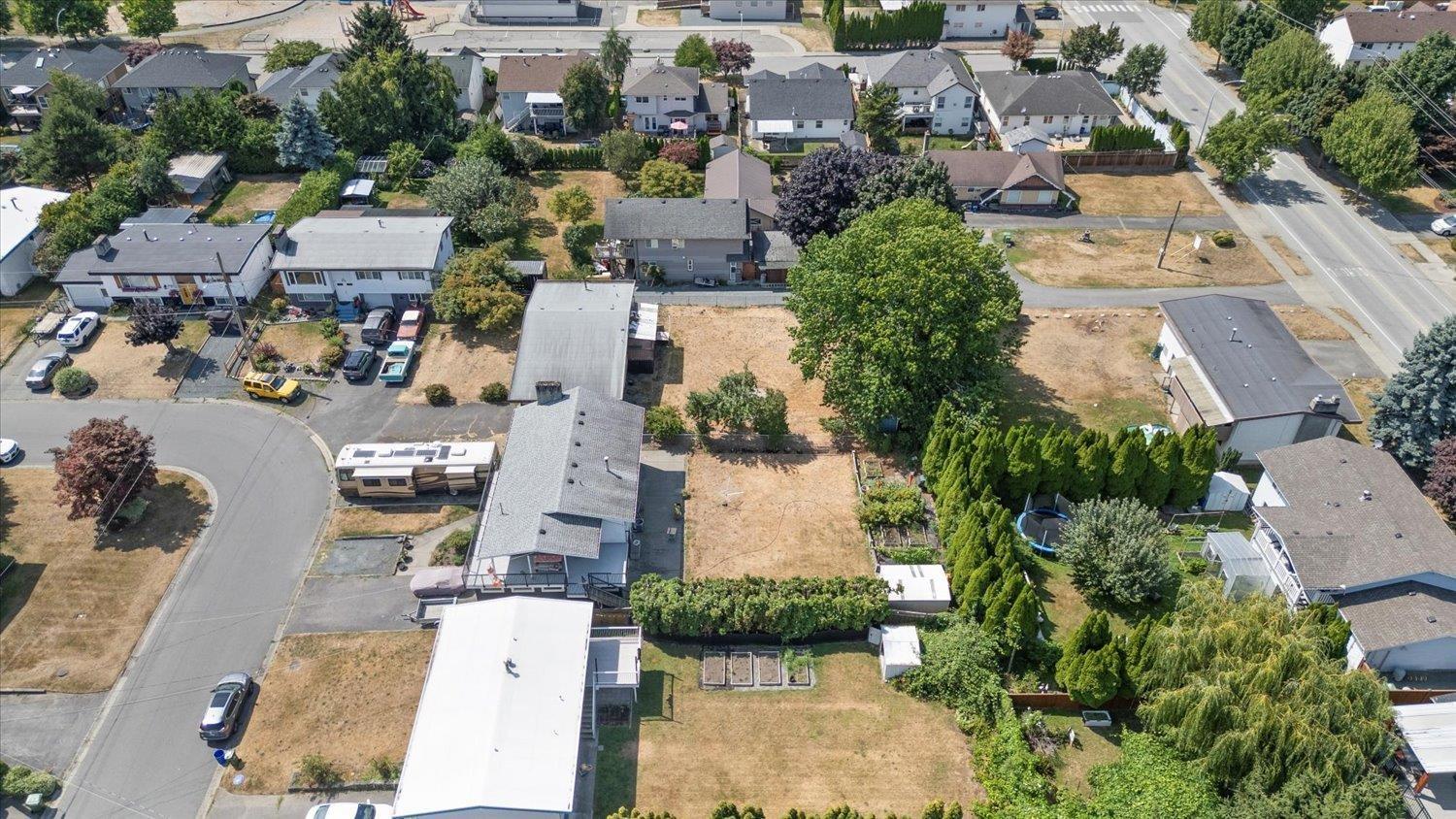 Photo 12 of 45259 Stirling Avenue Sardis South, Chilliwack BC