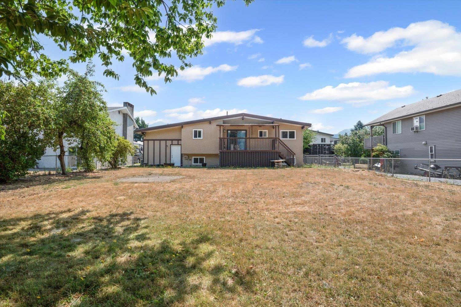 Photo 14 of 45259 Stirling Avenue Sardis South, Chilliwack BC