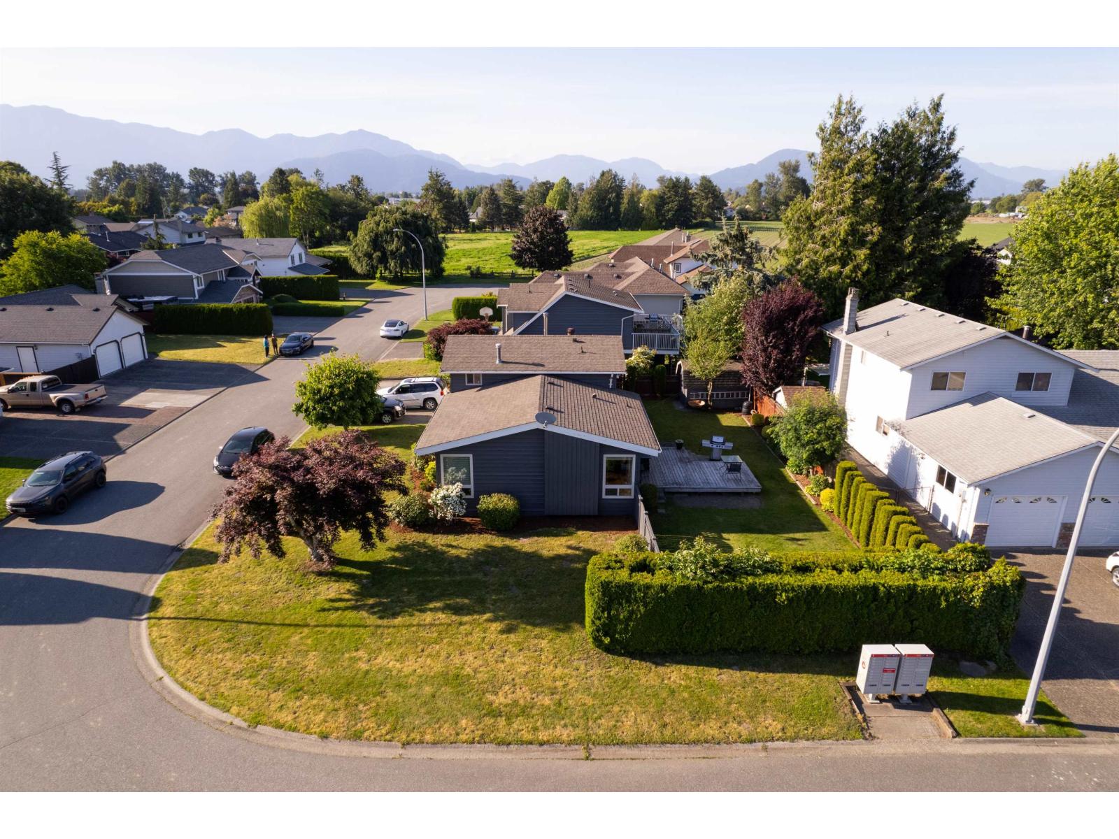 Photo 14 of 46187 Christina Drive Sardis East Vedder, Chilliwack BC