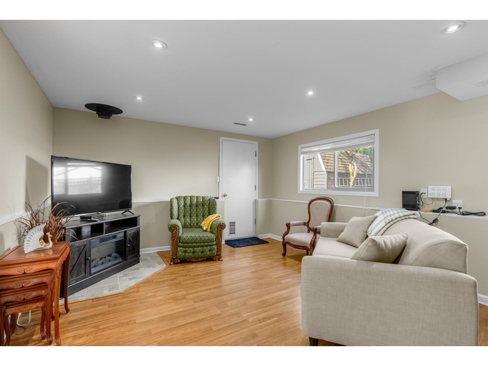 Photo 7 of 46187 Christina Drive Sardis East Vedder, Chilliwack BC