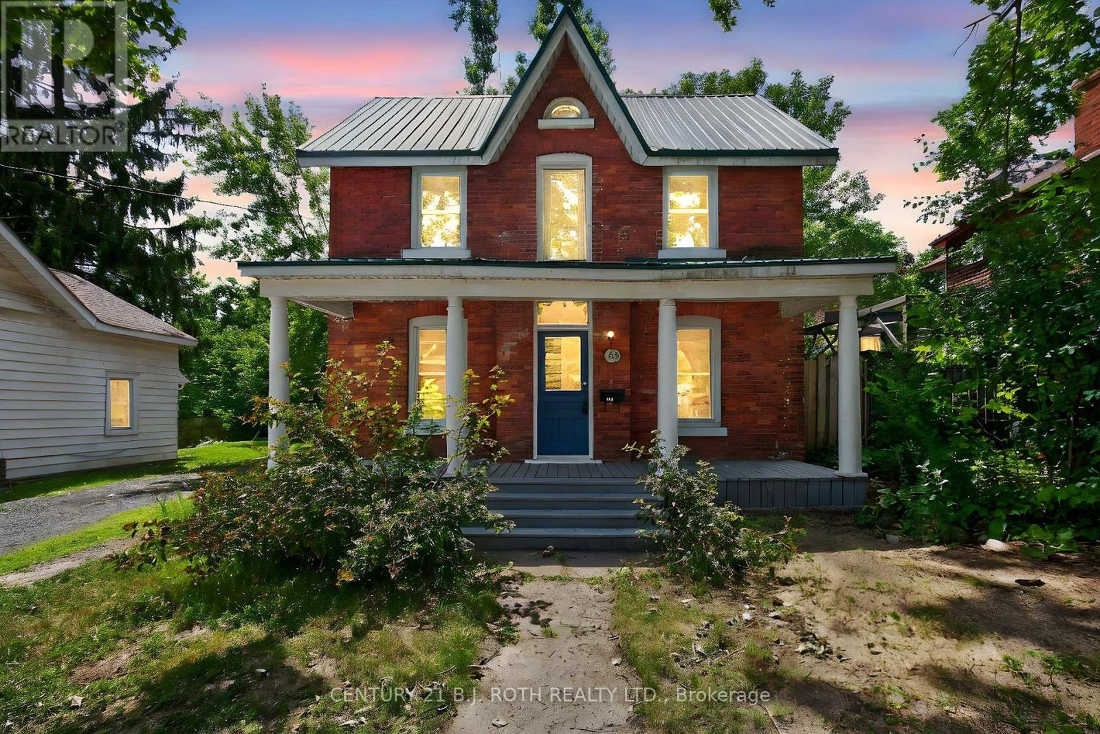 Photo 5 of 153 Laclie Street, Orillia ON