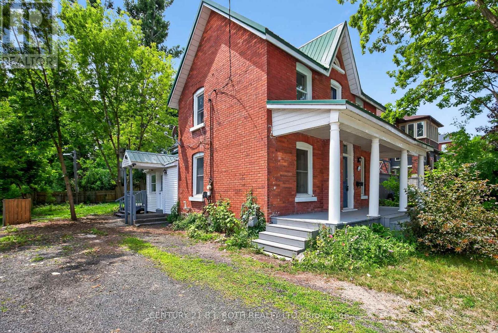 Photo 25 of 153 Laclie Street, Orillia ON