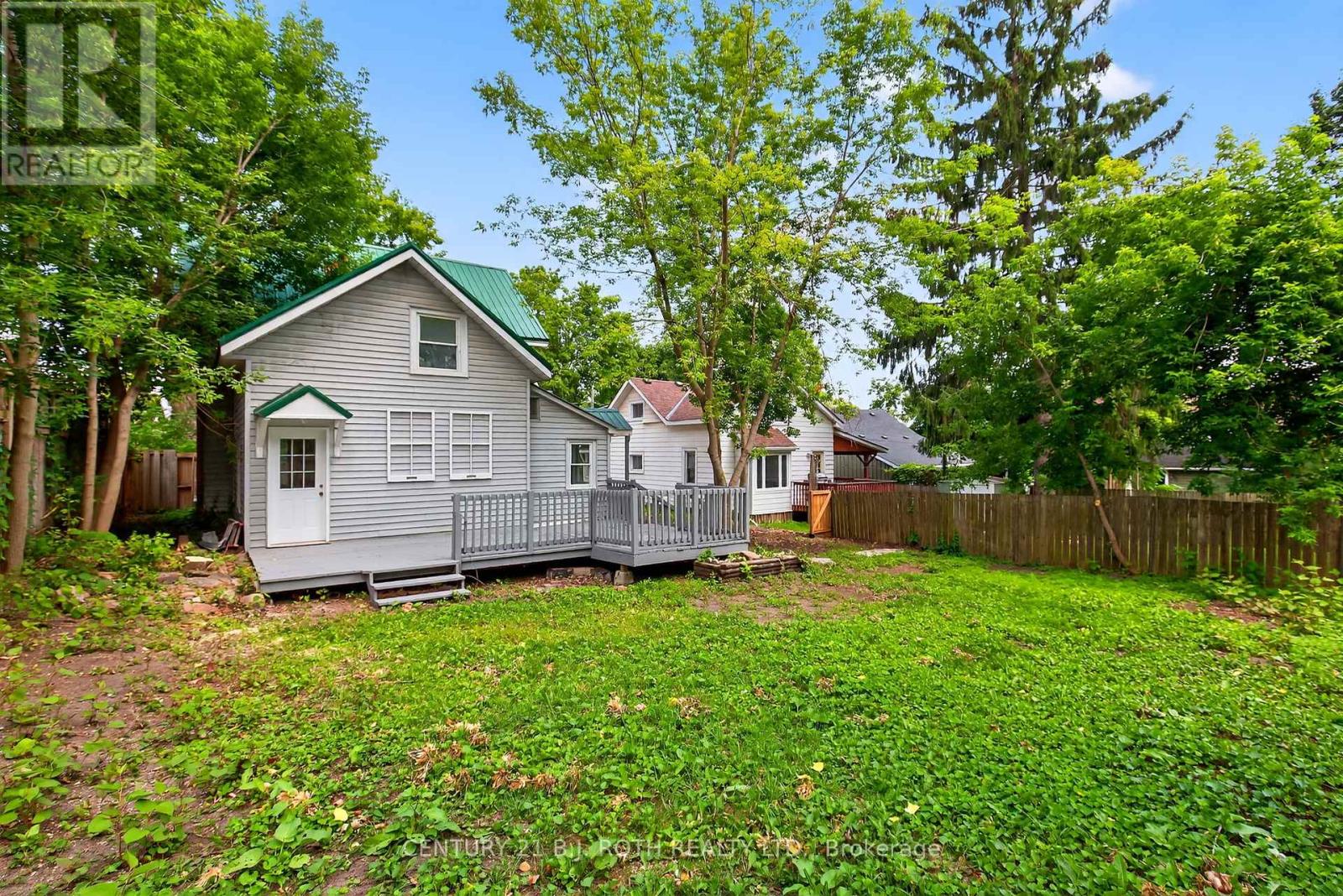 Photo 10 of 153 Laclie Street, Orillia ON