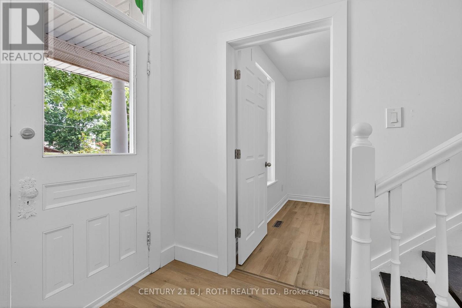 Photo 30 of 153 Laclie Street, Orillia ON