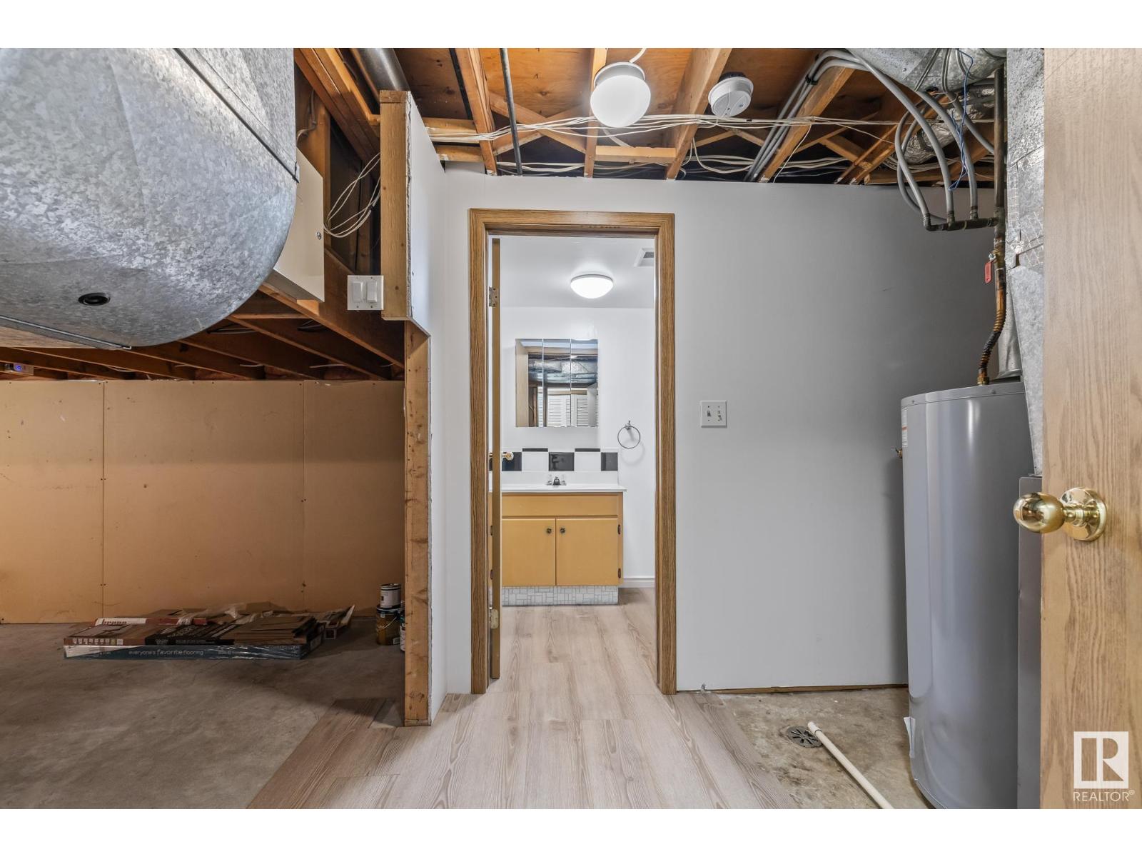 Single Family House for Sale in  BUTTERFIELD CR St. Albert 