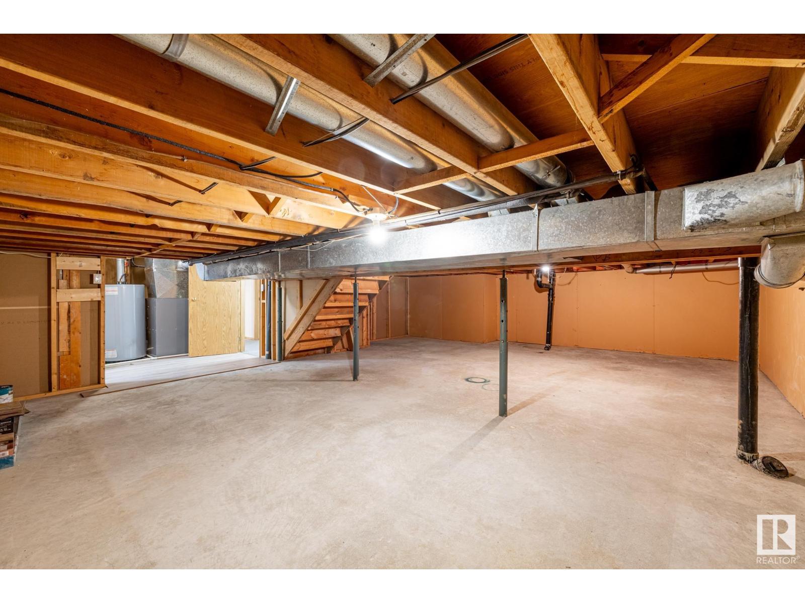 Single Family House for Sale in  BUTTERFIELD CR St. Albert 