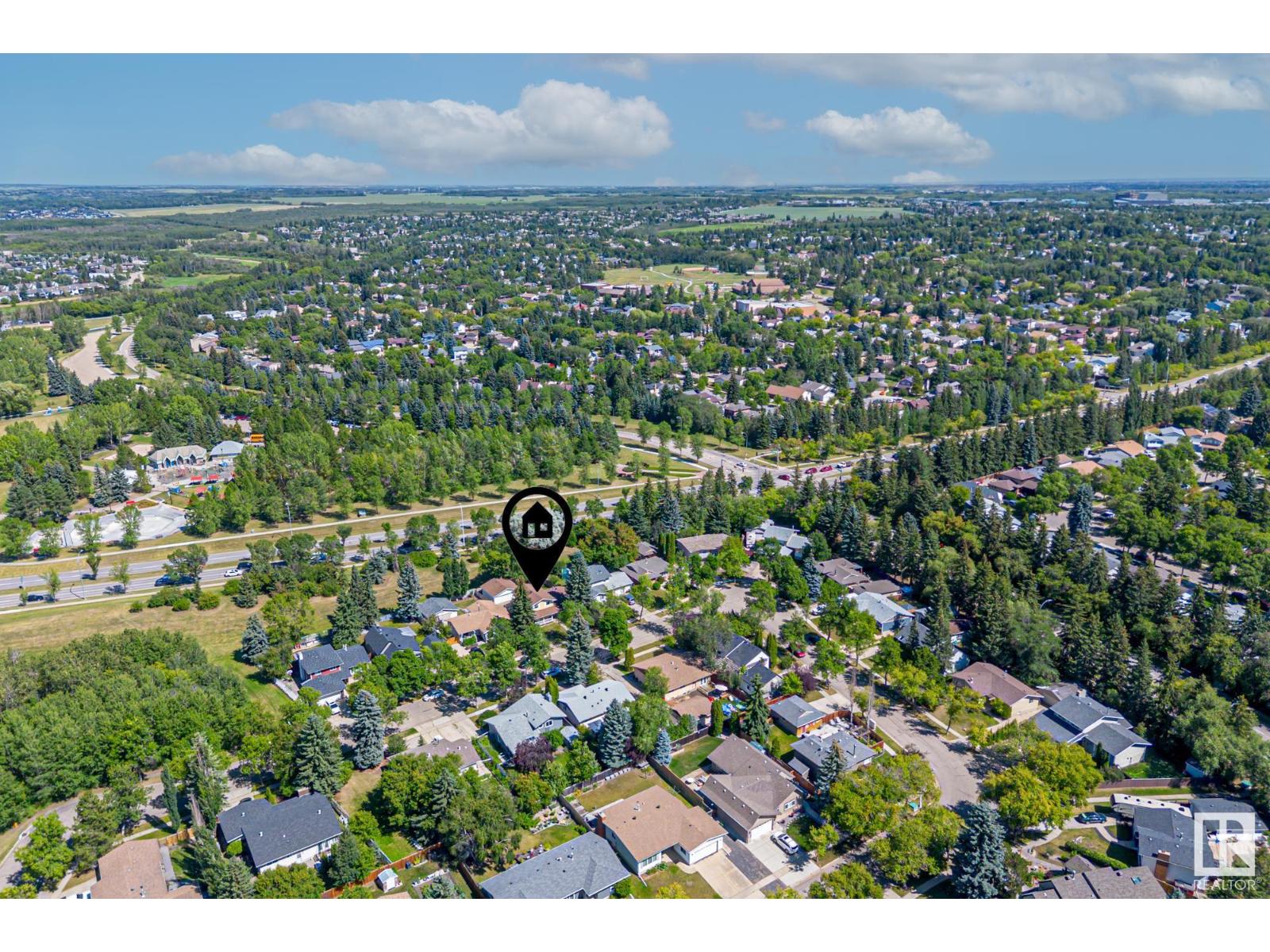 Single Family House for Sale in  BUTTERFIELD CR St. Albert 