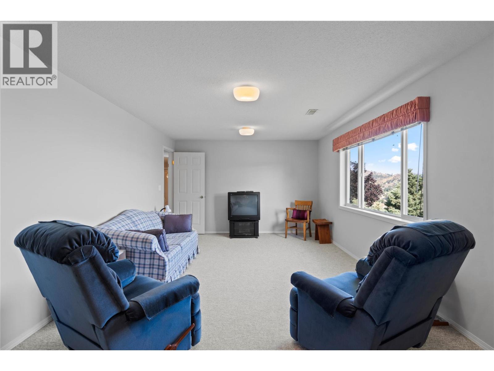 Photo 10 of 2022 Pacific Way Unit 13, Kamloops BC