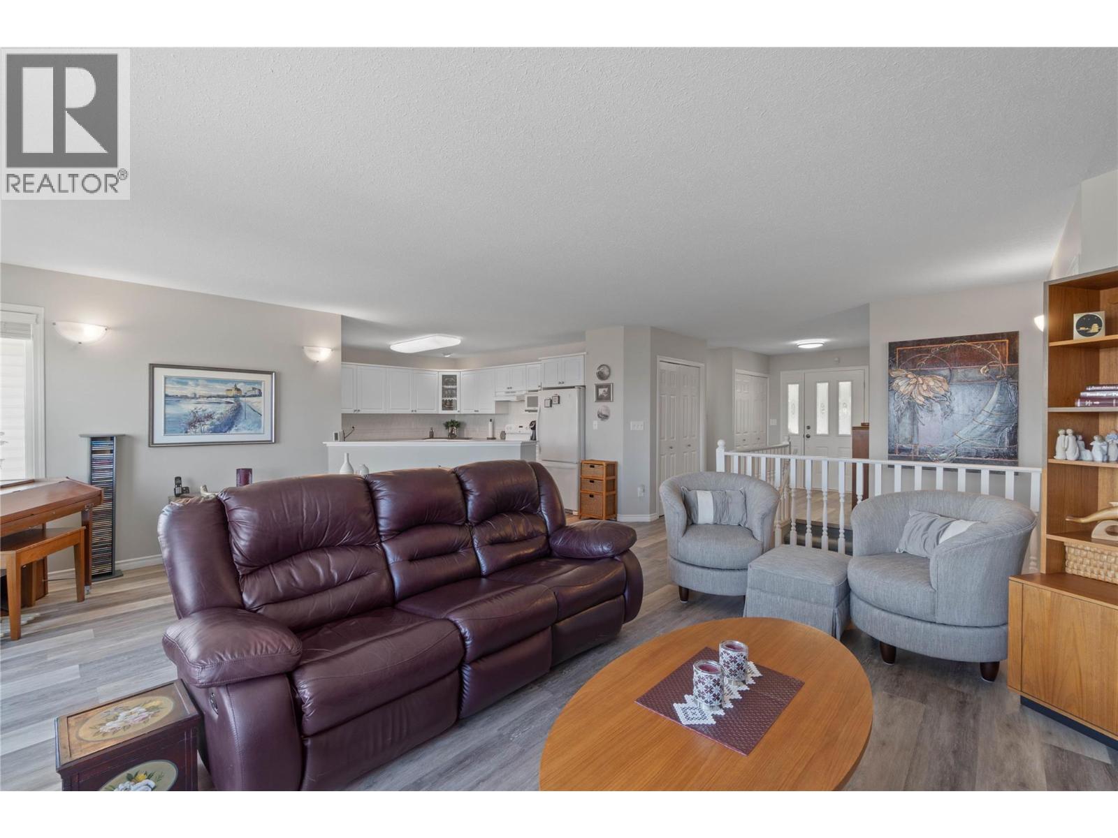 Photo 2 of 2022 Pacific Way Unit 13, Kamloops BC
