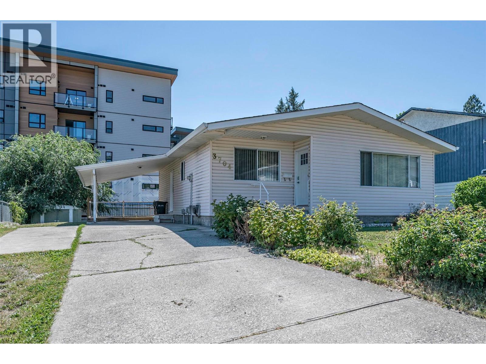 Photo 41 of 3704 40 Avenue, Vernon BC