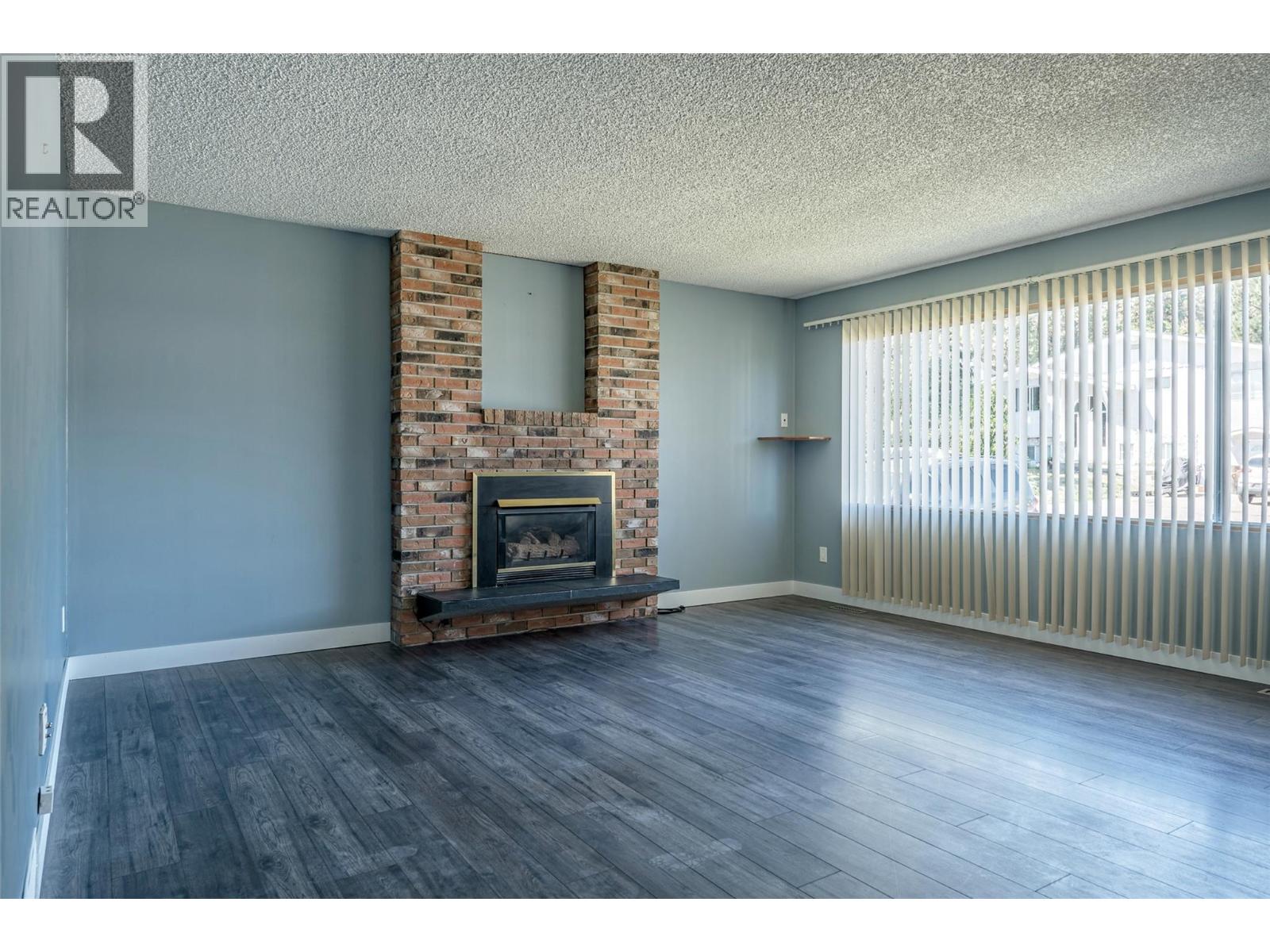 Photo 24 of 3704 40 Avenue, Vernon BC