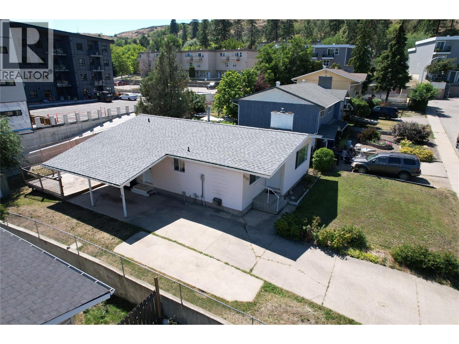 Photo 35 of 3704 40 Avenue, Vernon BC