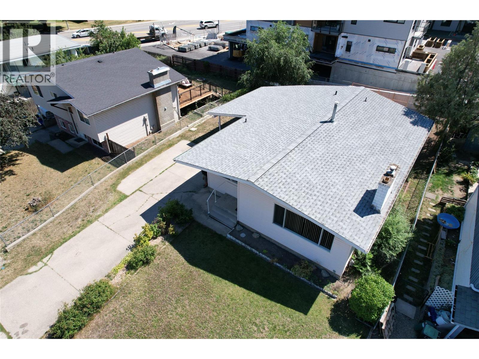 Photo 9 of 3704 40 Avenue, Vernon BC