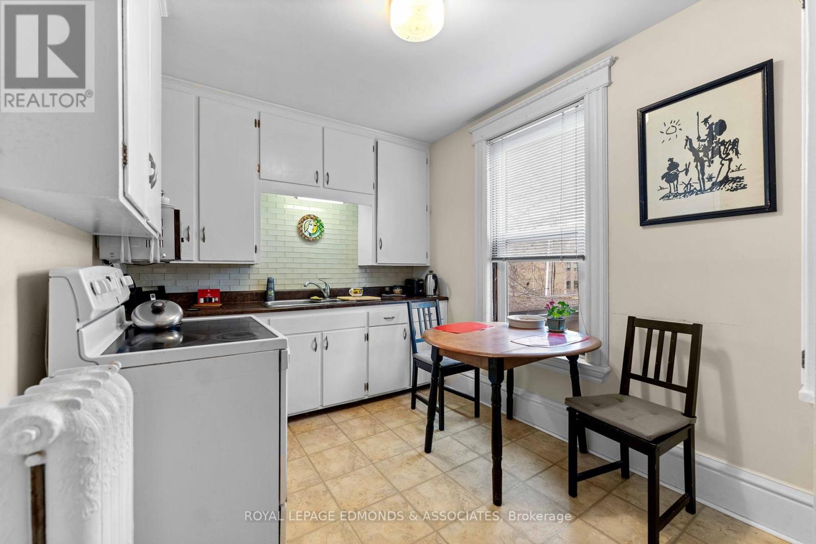 Photo 34 of 54 Isabella Street, Pembroke ON