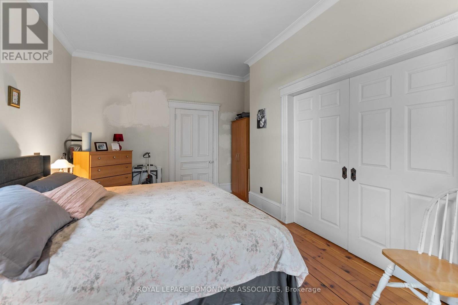 Photo 12 of 54 Isabella Street, Pembroke ON