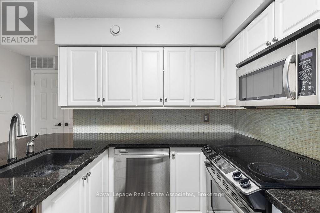 Photo 14 of 4013 Kilmer Avenue, Burlington ON