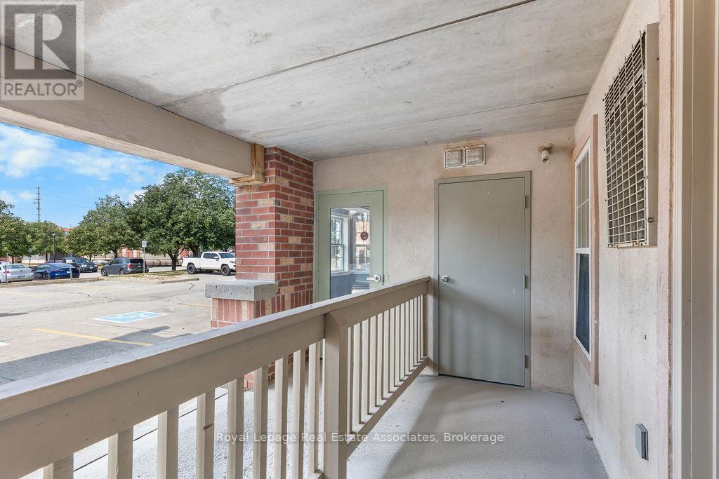 Photo 25 of 4013 Kilmer Avenue, Burlington ON