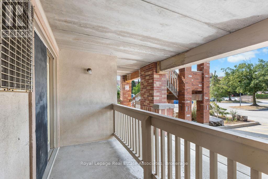 Photo 27 of 4013 Kilmer Avenue, Burlington ON