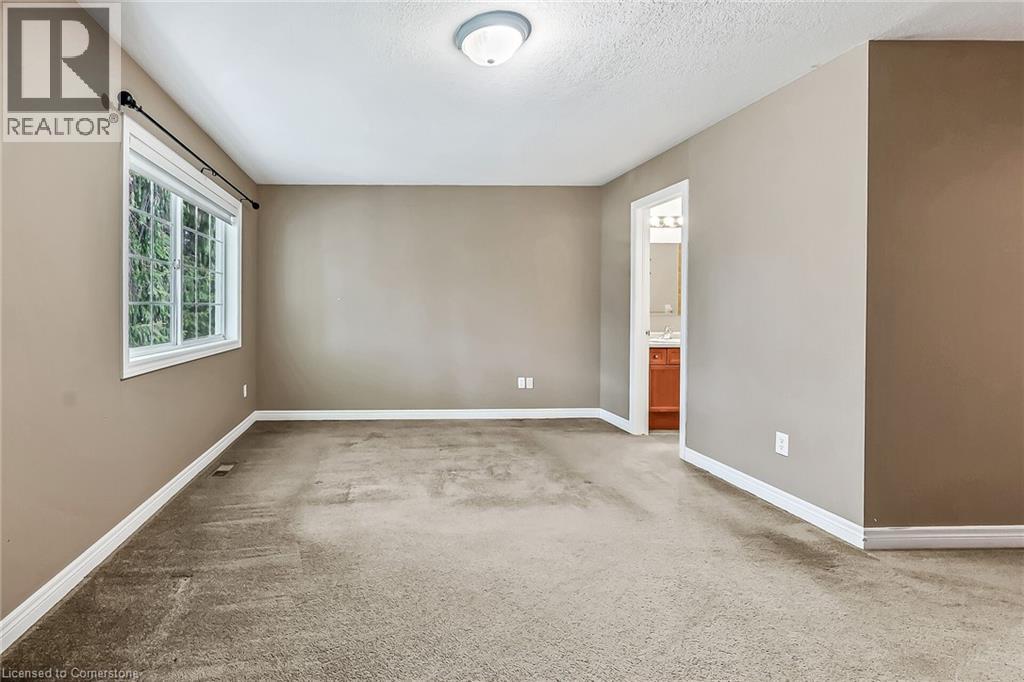 Photo 23 of 7 Goldenview Court, Waterdown ON