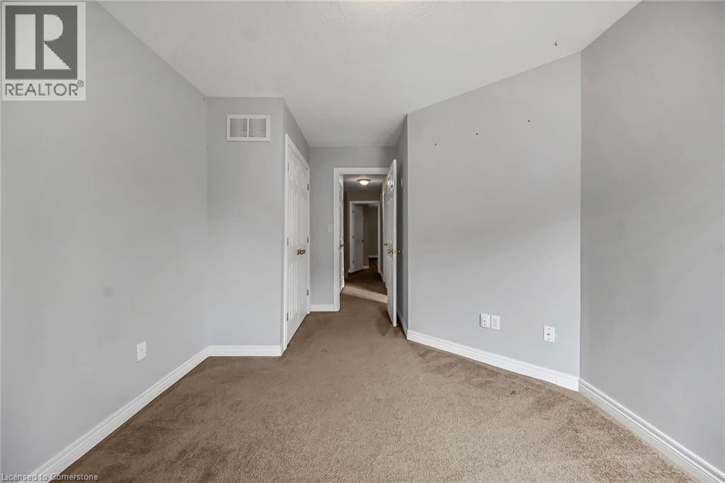Photo 30 of 7 Goldenview Court, Waterdown ON