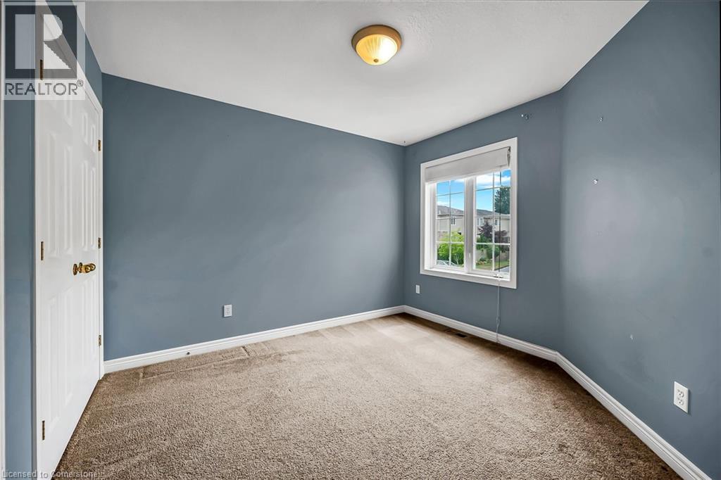 Photo 31 of 7 Goldenview Court, Waterdown ON