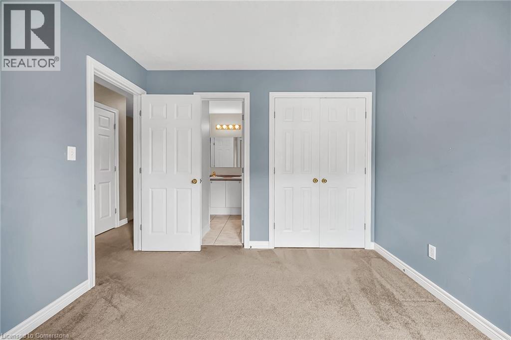 Photo 32 of 7 Goldenview Court, Waterdown ON