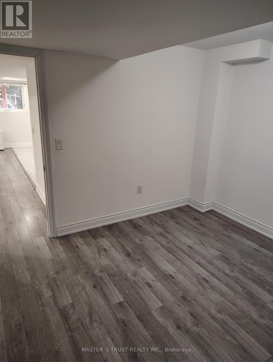 Photo 6 of Bsmt 120 Bernard Avenue, Richmond Hill ON