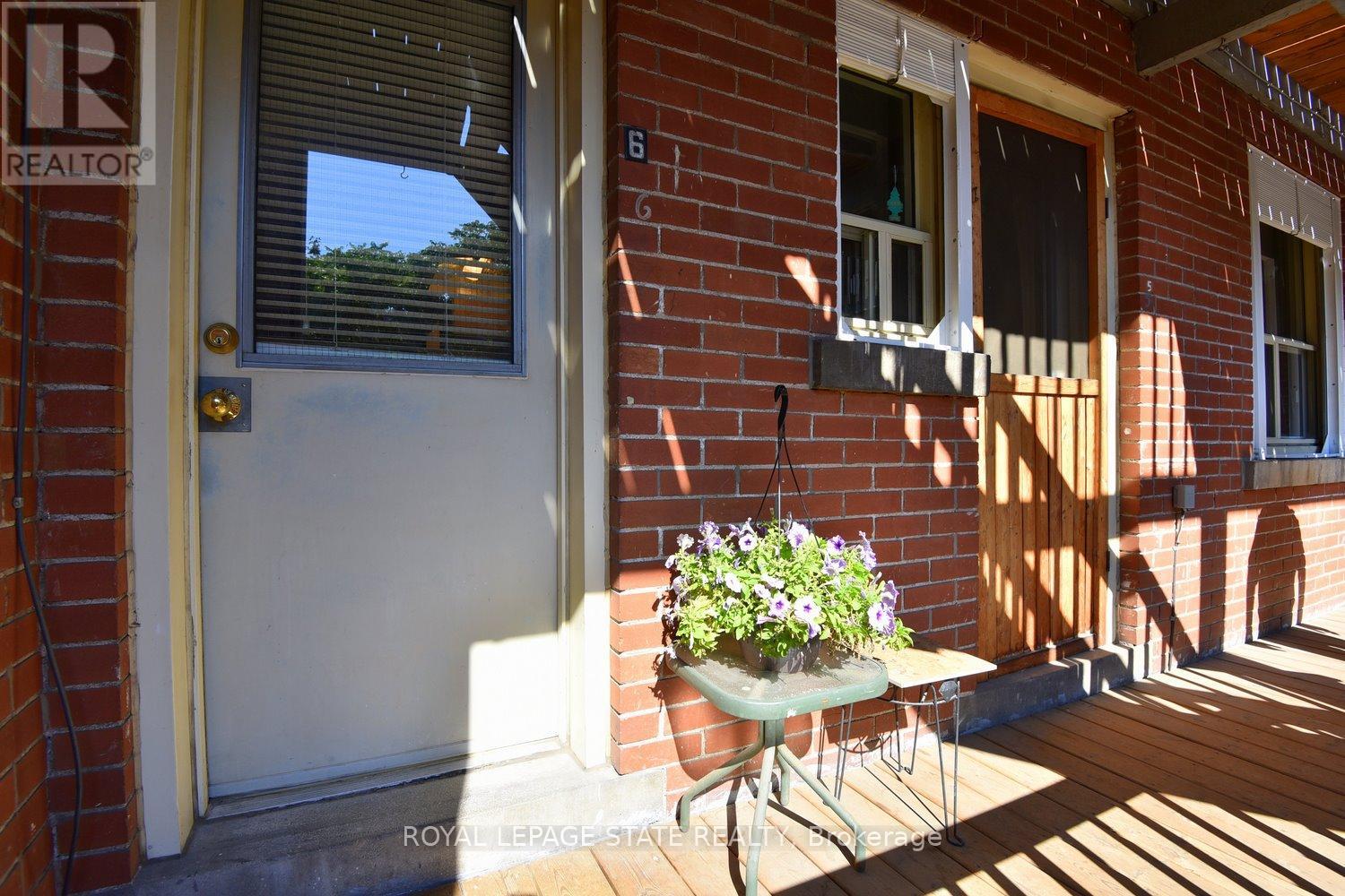 Photo 12 of 6 29 Sherman Avenue S, Hamilton ON