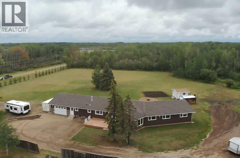 Photo 2 of 9502 100 Street, Bezanson AB