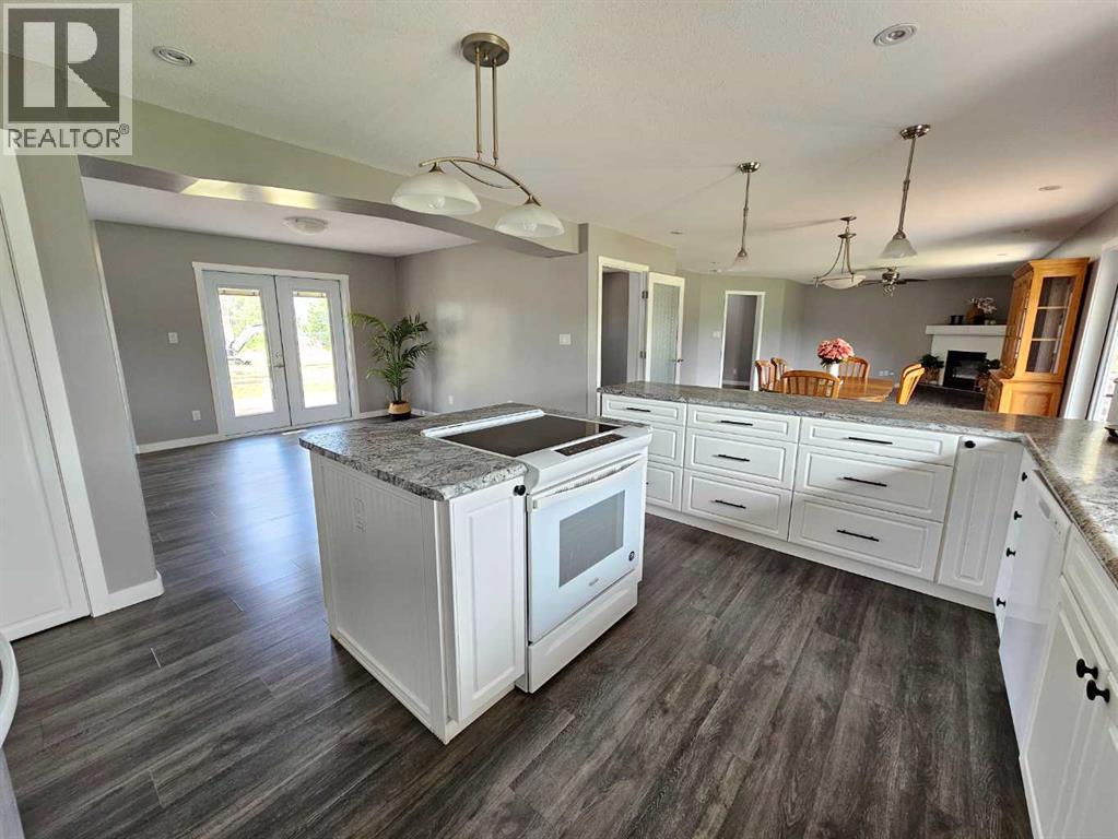 Photo 28 of 9502 100 Street, Bezanson AB
