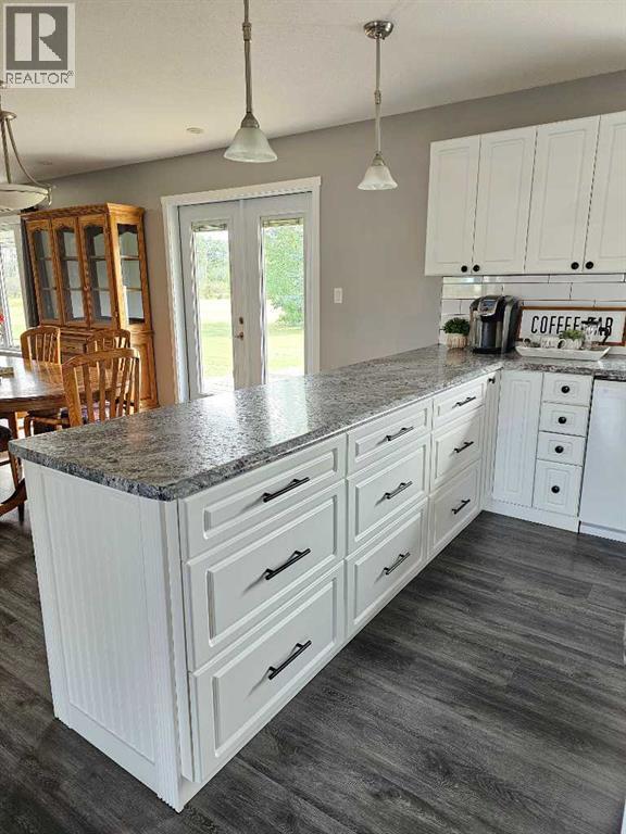 Photo 15 of 9502 100 Street, Bezanson AB
