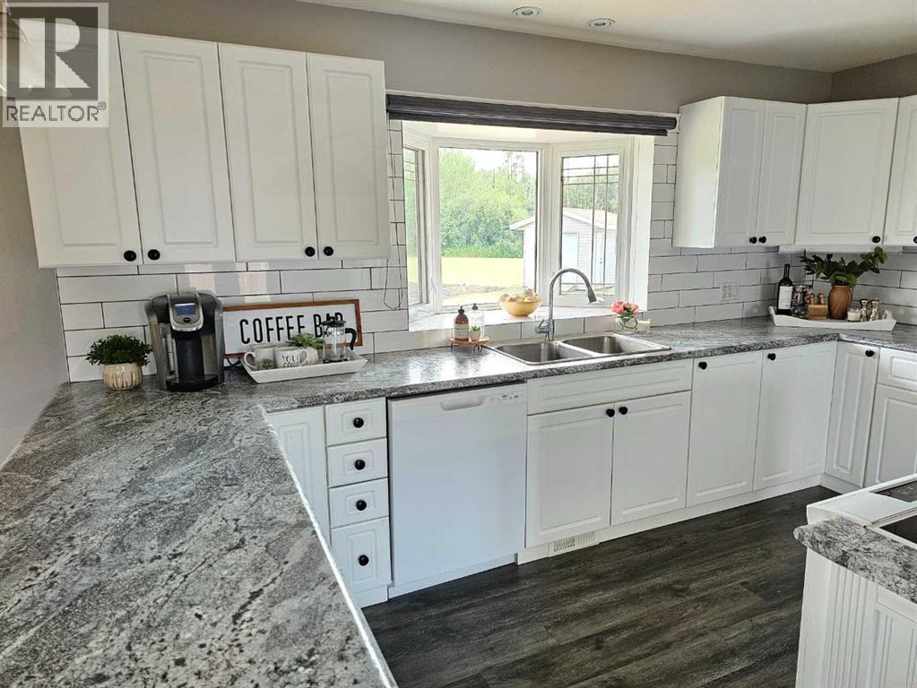 Photo 37 of 9502 100 Street, Bezanson AB