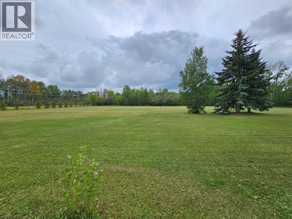 Photo 40 of 9502 100 Street, Bezanson AB
