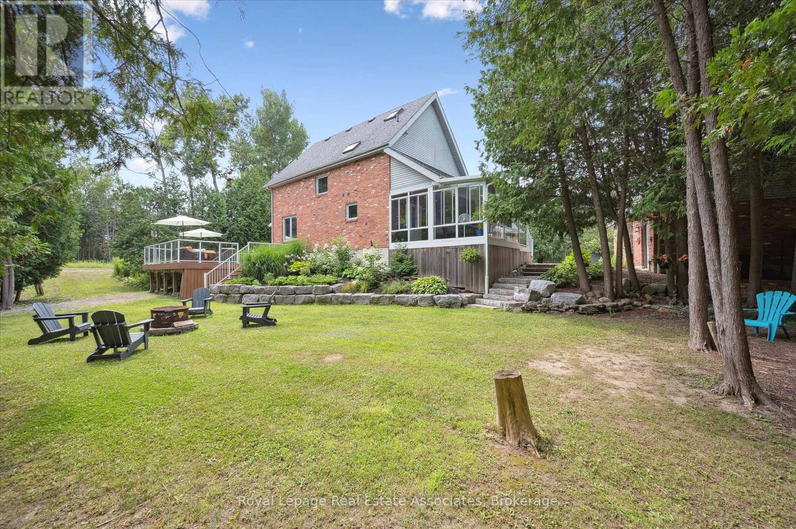 Photo 34 of 23 Brock Road N, Puslinch ON