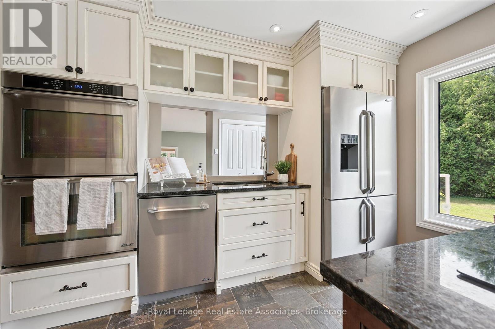 Photo 15 of 23 Brock Road N, Puslinch ON
