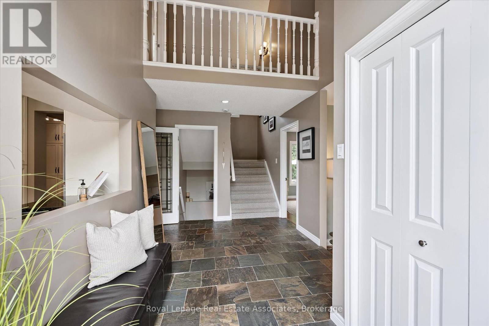 Photo 6 of 23 Brock Road N, Puslinch ON