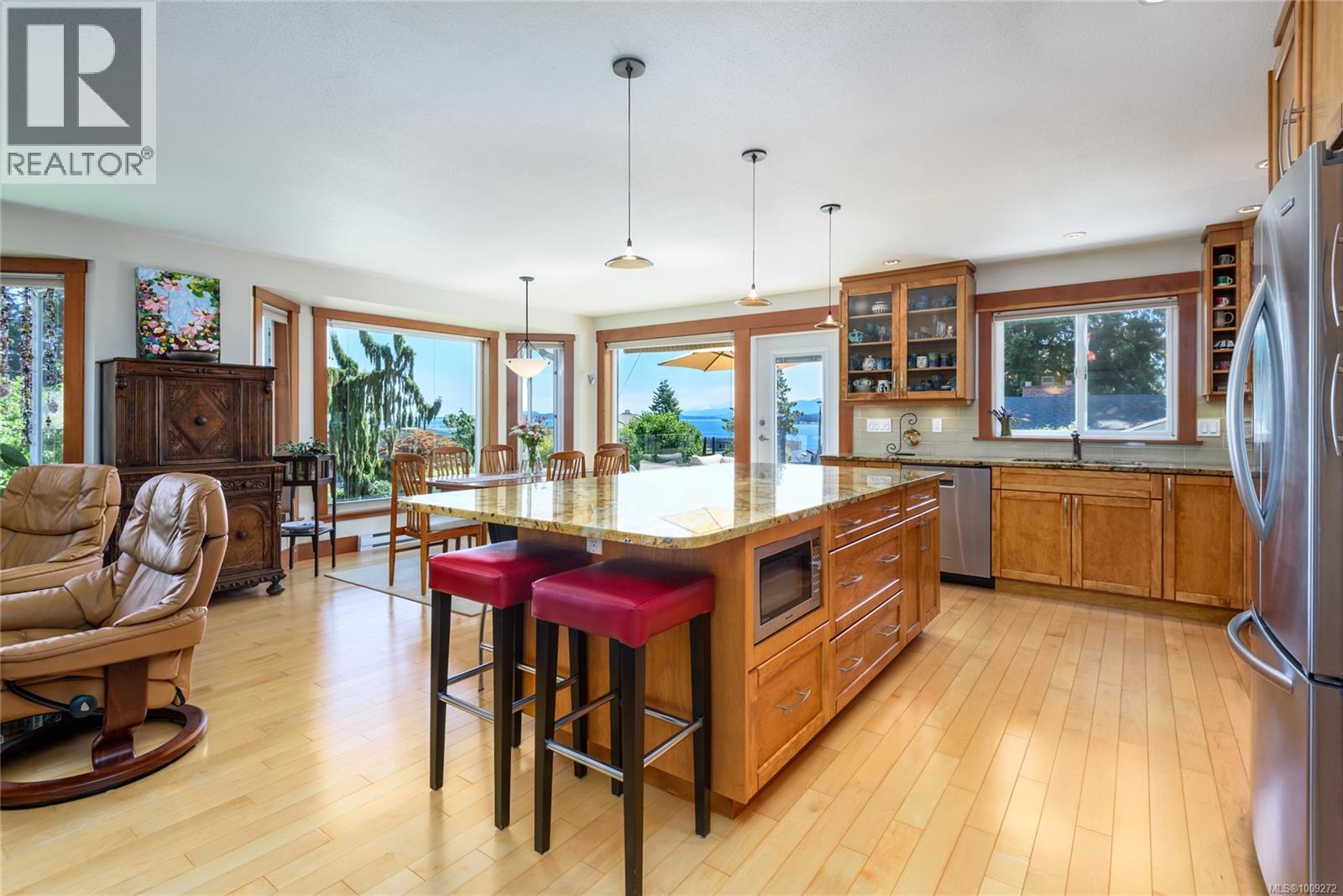 169 Manor Dr, Comox