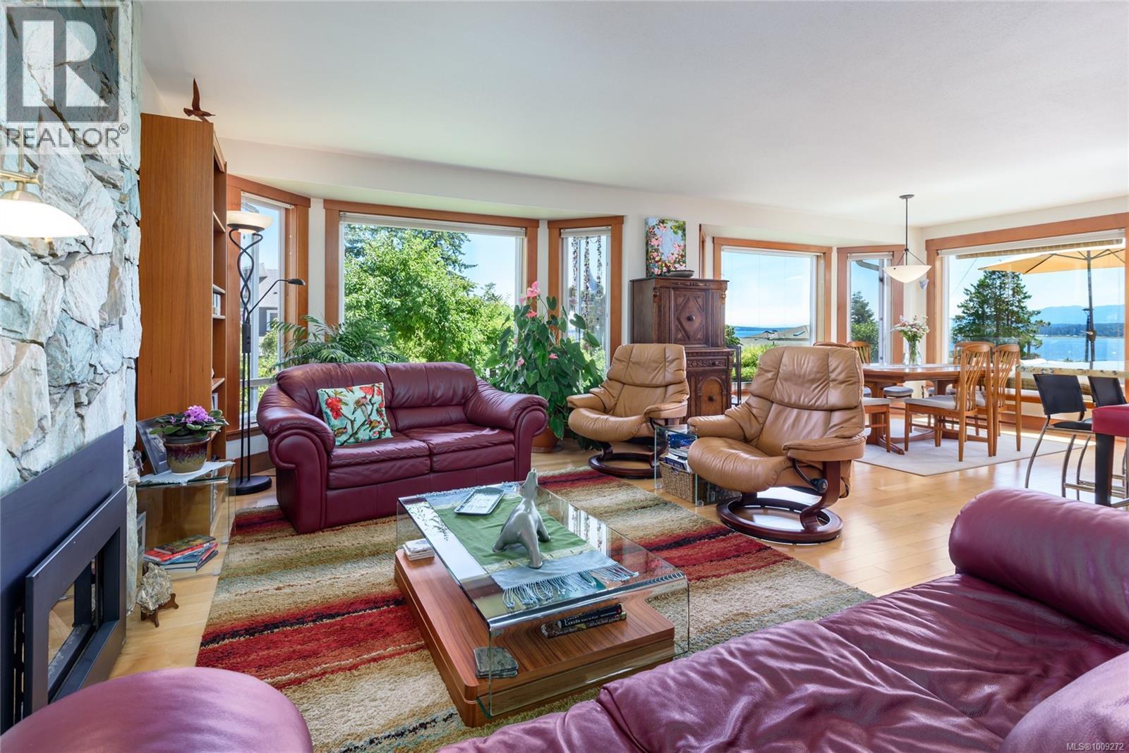 169 Manor Dr, Comox