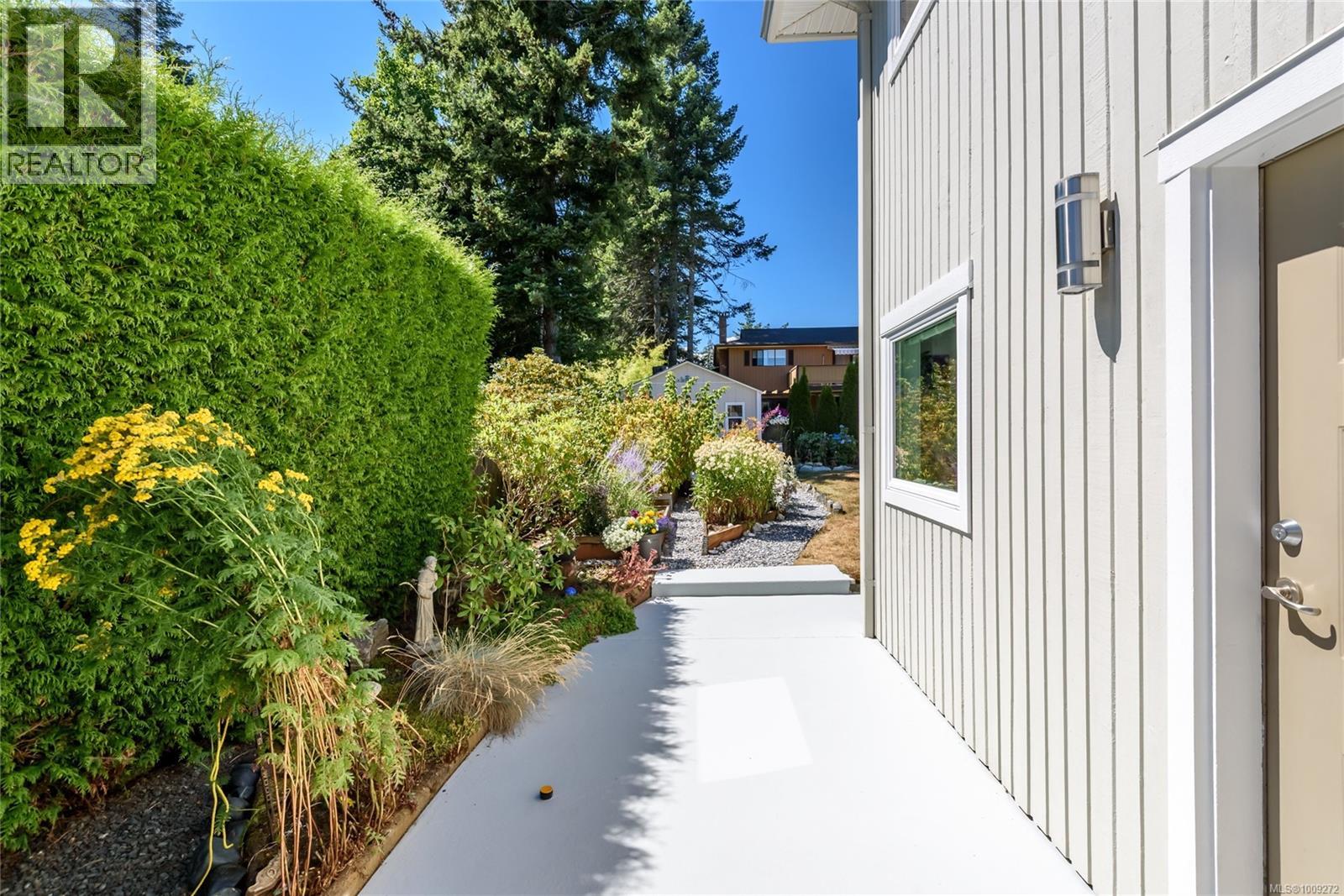 169 Manor Dr, Comox