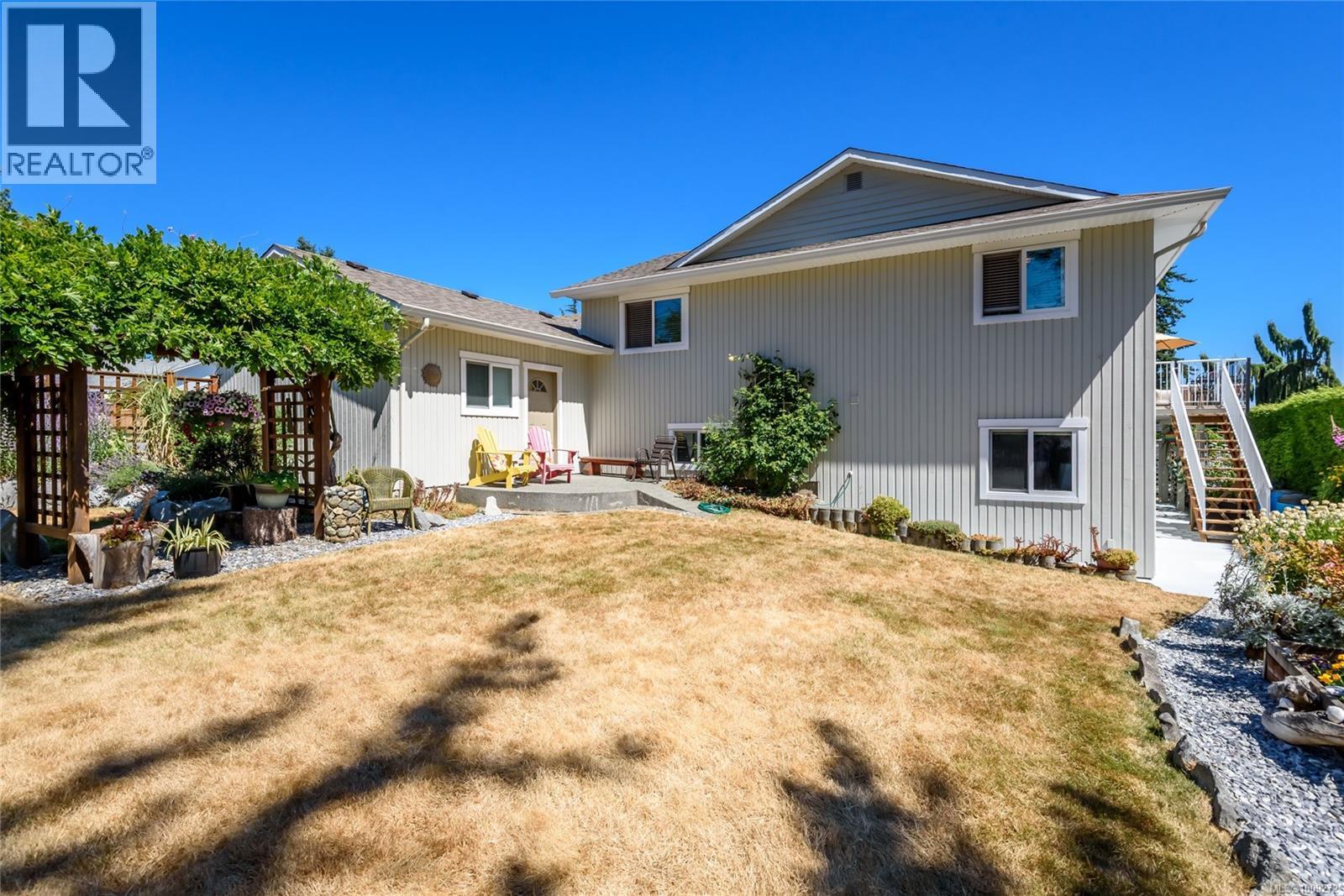 169 Manor Dr, Comox