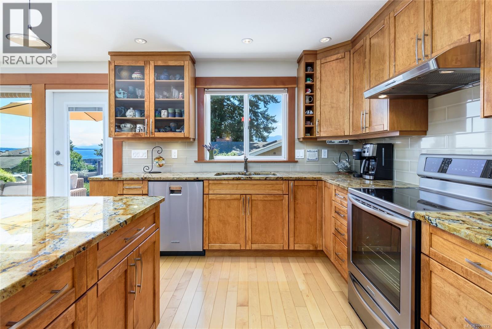 169 Manor Dr, Comox
