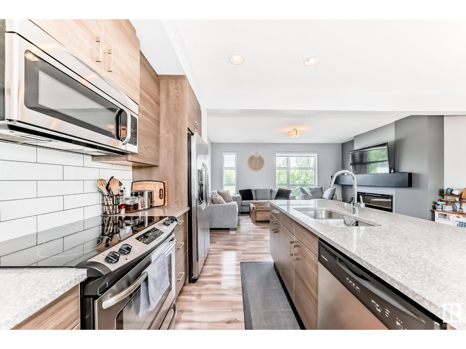 Photo 10 of 14723 125 St Nw, Edmonton AB